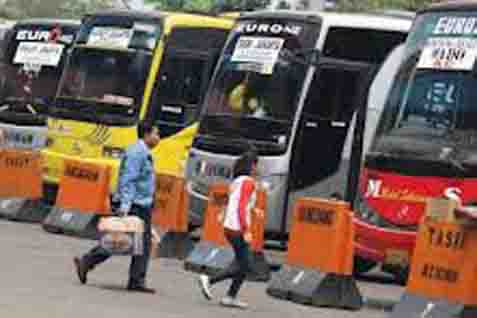  MUDIK LEBARAN 2014: Terminal Leuwipanjang Layani 17.000 Pemudik Hari Ini